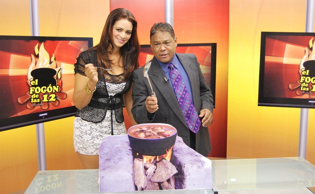 Elixandra Camacho y Juan Taveras en Su sección Sazonando en el Fogón
